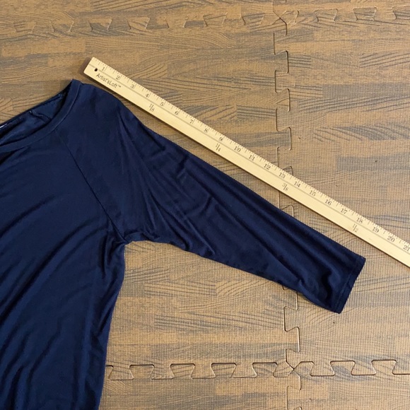 💥 3/$25💥 | Tahari | 3/4 Sleeve Tee - Picture 5 of 6